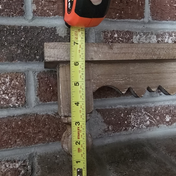 Distressed white washed rustic farmhouse country scalloped edge thin wall shelf - Picture 10 of 12